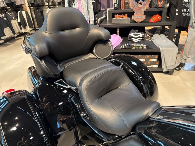 2024 Harley Davidson TRI GLIDE Ultra New 4-stroke Trike for sell  4